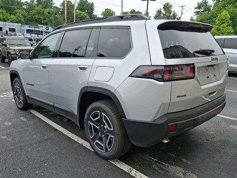 New 2026 Jeep Cherokee Limited AWD/4WD image 4