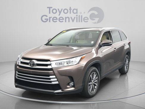 Used 2019 Toyota Highlander XLE image 25