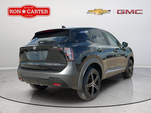 Used 2025 Nissan Kicks SV FWD image 6