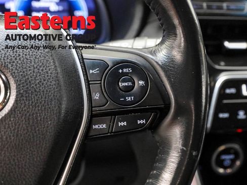 Used 2023 Toyota Venza Limited AWD/4WD image 16