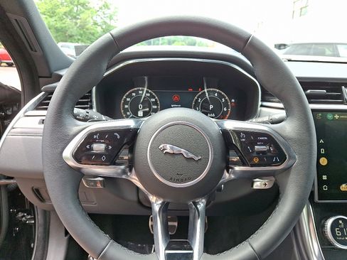 Certified 2024 Jaguar XF R-Dynamic SE image 20