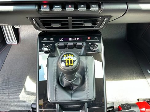 Certified 2026 Porsche 911 GT3 RWD image 33