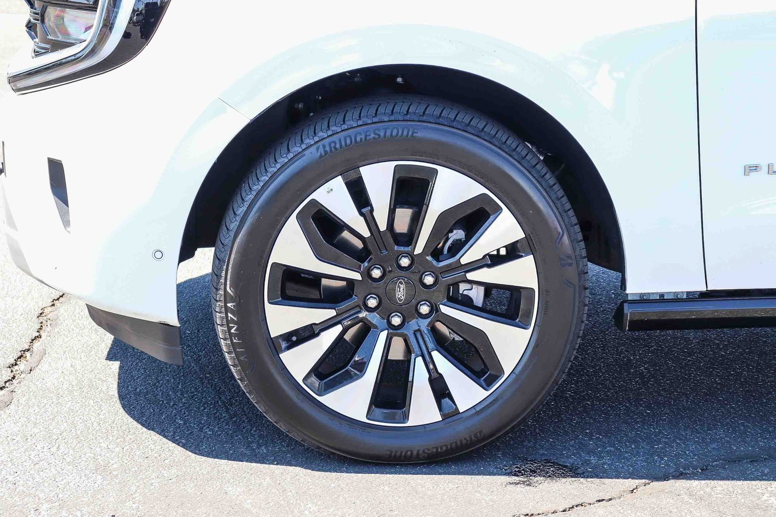 Certified 2025 Ford Expedition Max Platinum w/ Driver's Package AWD/4WD image 9