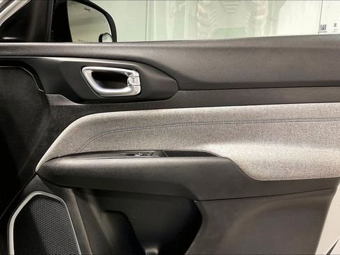 Used 2023 Jeep Compass Sport image 22