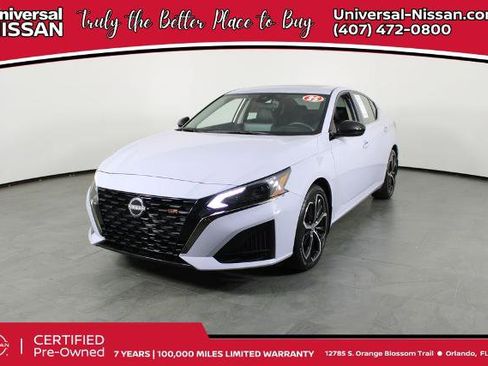 Certified 2025 Nissan Altima 2.5 SR w/ SR Premium Package FWD image 1