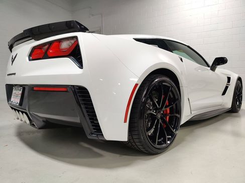 Used 2017 Chevrolet Corvette Grand Sport image 8