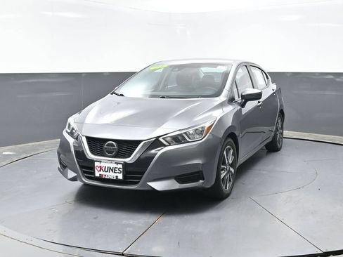 Used 2021 Nissan Versa SV FWD image 5