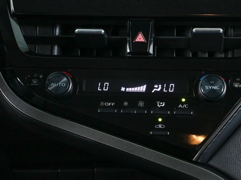 Used 2022 Toyota Camry SE FWD image 20