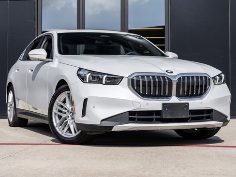 Used 2024 BMW 530i xDrive 530i xDrive image 17