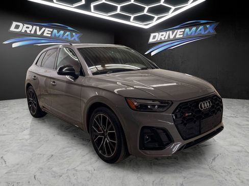 Used 2021 Audi SQ5 Premium Plus w/ Premium Plus Package AWD/4WD image 3
