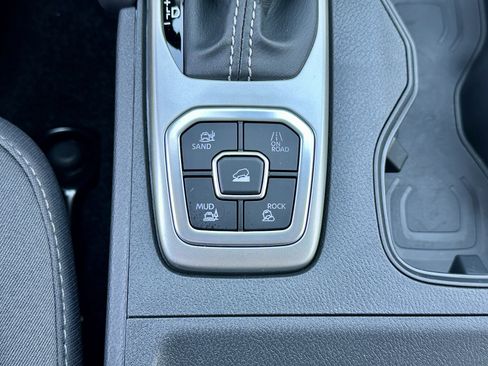 New 2026 Nissan Frontier SV image 27