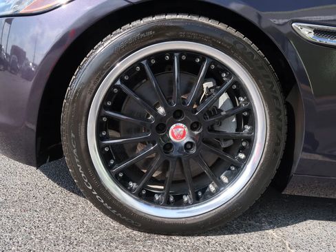 Used 2017 Jaguar XF Prestige image 57