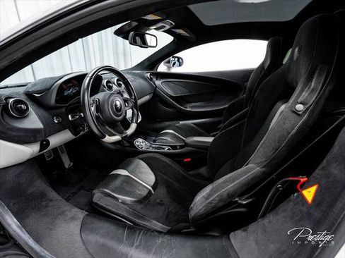 Used 2017 McLaren 570S RWD image 37