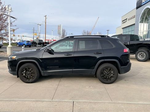Used 2023 Jeep Cherokee Altitude Lux image 9