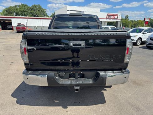 Used 2015 Toyota Tundra SR5 AWD/4WD image 4