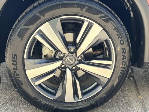 Used 2022 Nissan Rogue SL w/ SL Premium Package FWD image 7