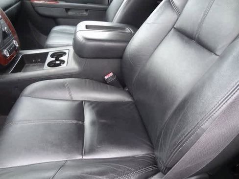 Used 2012 Chevrolet Avalanche LT w/ All-Star Edition image 8