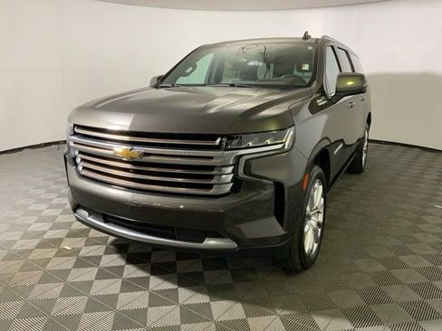 Used 2021 Chevrolet Suburban High Country w/ Premium Package image 4