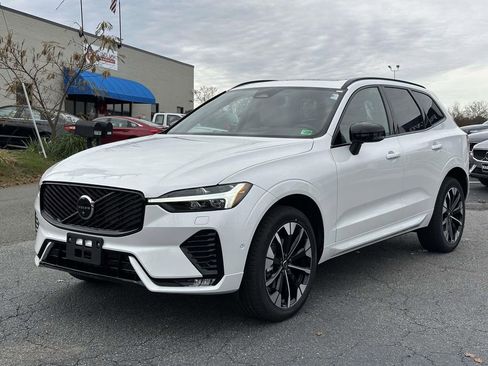 New 2026 Volvo XC60 B5 Plus w/ Protection Package Premier image 22