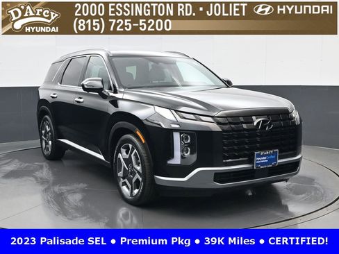 Used 2023 Hyundai Palisade SEL w/ Cargo Package image 2