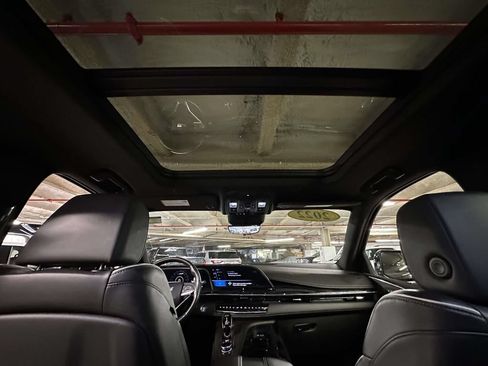Certified 2022 Cadillac Escalade ESV Sport w/ Touring Package AWD/4WD image 15