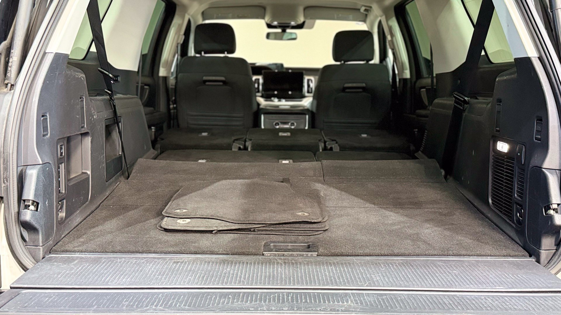 Used 2025 Ford Expedition Max Active AWD/4WD image 45
