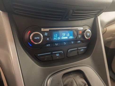 Used 2013 Ford Escape SE image 19