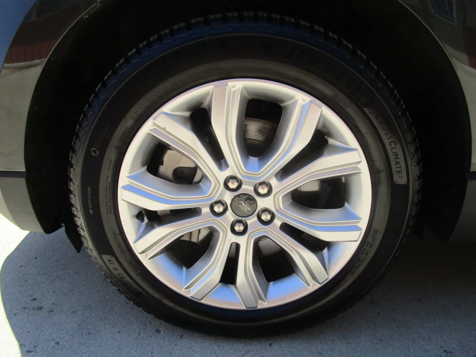 Used 2023 Ford Edge Titanium w/ Cargo Accessory Package AWD/4WD image 11