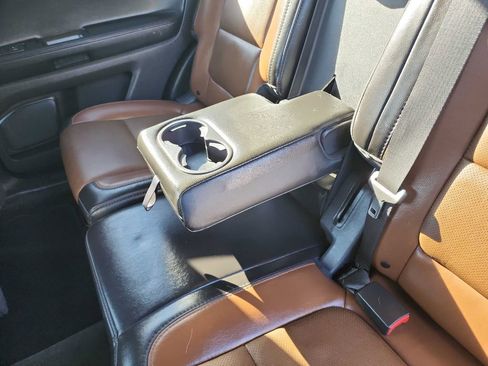 Used 2013 Ford Explorer Limited image 30