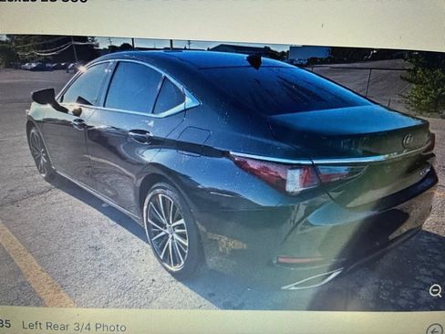 Used 2022 Lexus ES 350 w/ Premium Package FWD image 2