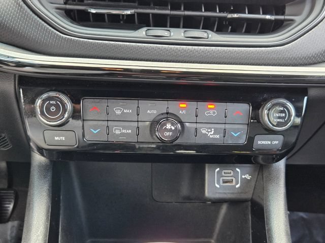 Used 2024 Jeep Compass Trailhawk AWD/4WD image 17
