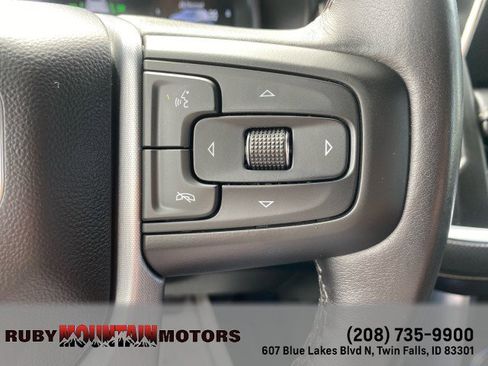 Used 2023 GMC Yukon SLT AWD/4WD image 16