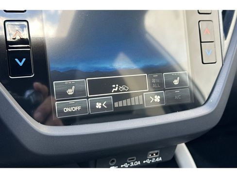 Used 2026 Subaru Forester Premium AWD/4WD image 20