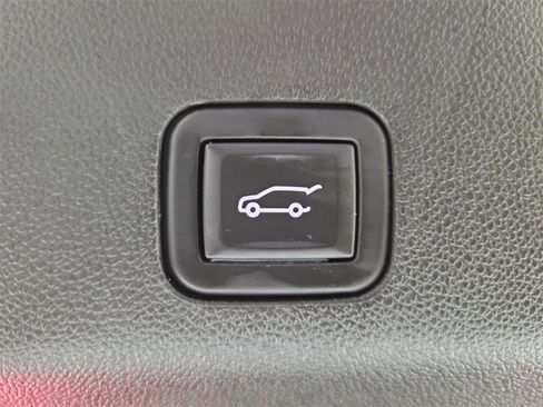 Certified 2023 Cadillac Escalade ESV Sport w/ LPO, ONYX Package image 9