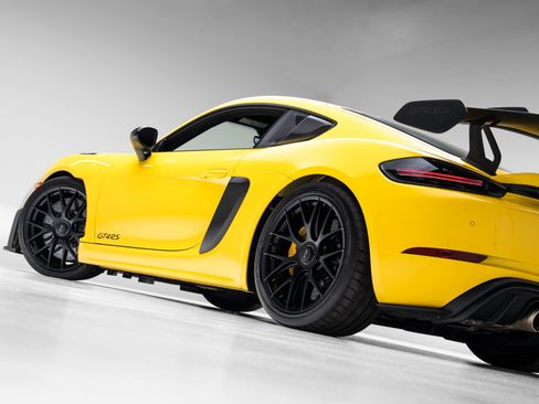 Used 2024 Porsche 718 Cayman GT4 RS RWD image 54
