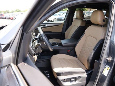 Used 2024 Volkswagen Atlas Cross Sport SE w/ Panoramic Sunroof Package AWD/4WD image 10