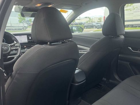 Used 2023 Hyundai Elantra SEL w/ Convenience Package FWD image 25