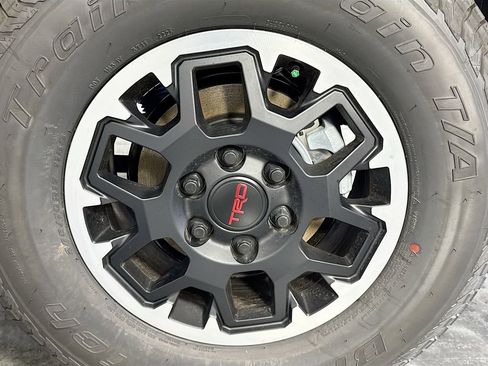 New 2025 Toyota Tacoma TRD Off-Road image 31