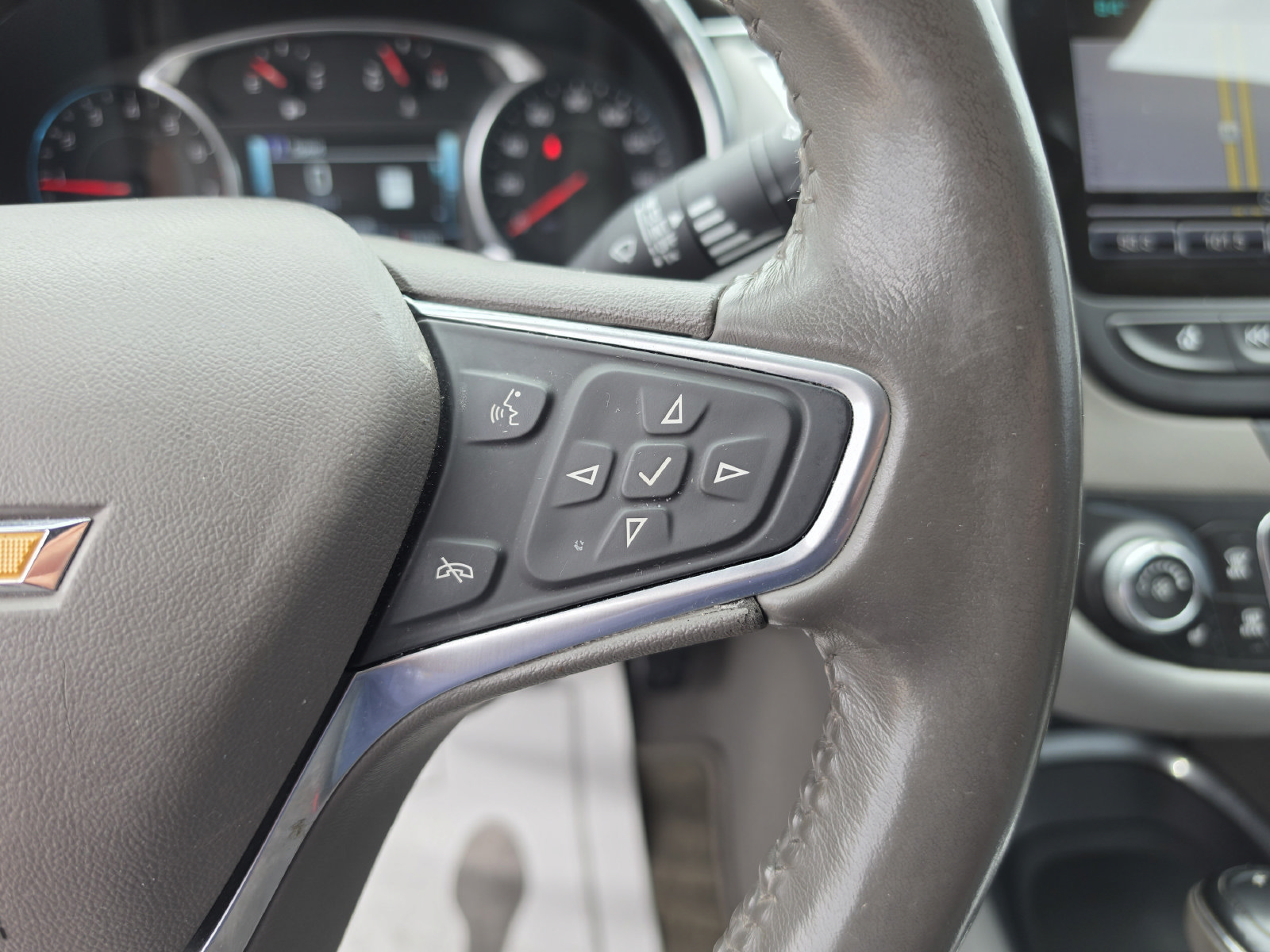 Used 2018 Chevrolet Malibu LT w/ Leather Package FWD image 31