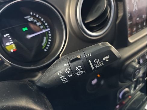 Used 2022 Jeep Wrangler Unlimited Rubicon 4xe w/ Cold Weather Group image 28