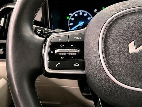 Used 2024 Kia Sorento SX Prestige image 24