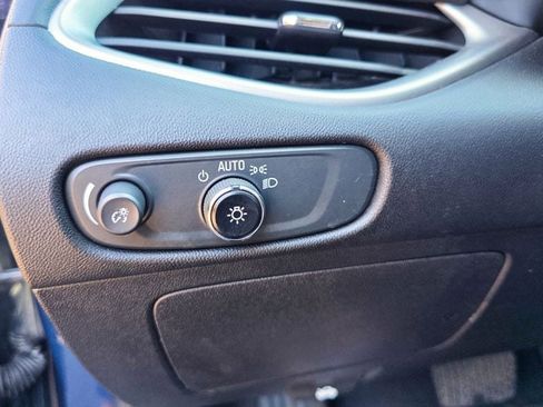 Used 2022 Chevrolet Malibu LT image 38