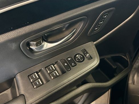 Used 2025 Honda Pilot EX-L image 15