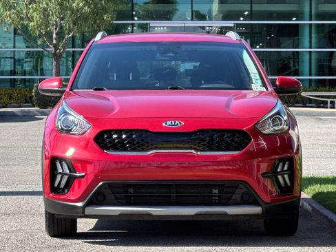 Used 2020 Kia Niro LXS FWD image 9