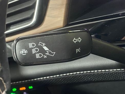 Used 2024 Volkswagen Atlas SE AWD/4WD image 28