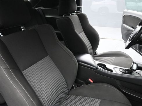 Used 2022 Dodge Challenger GT image 24