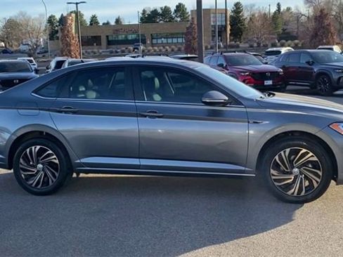 Used 2019 Volkswagen Jetta SEL Premium image 9