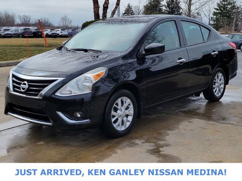 Used 2018 Nissan Versa SV w/ SV Special Edition Package image 6