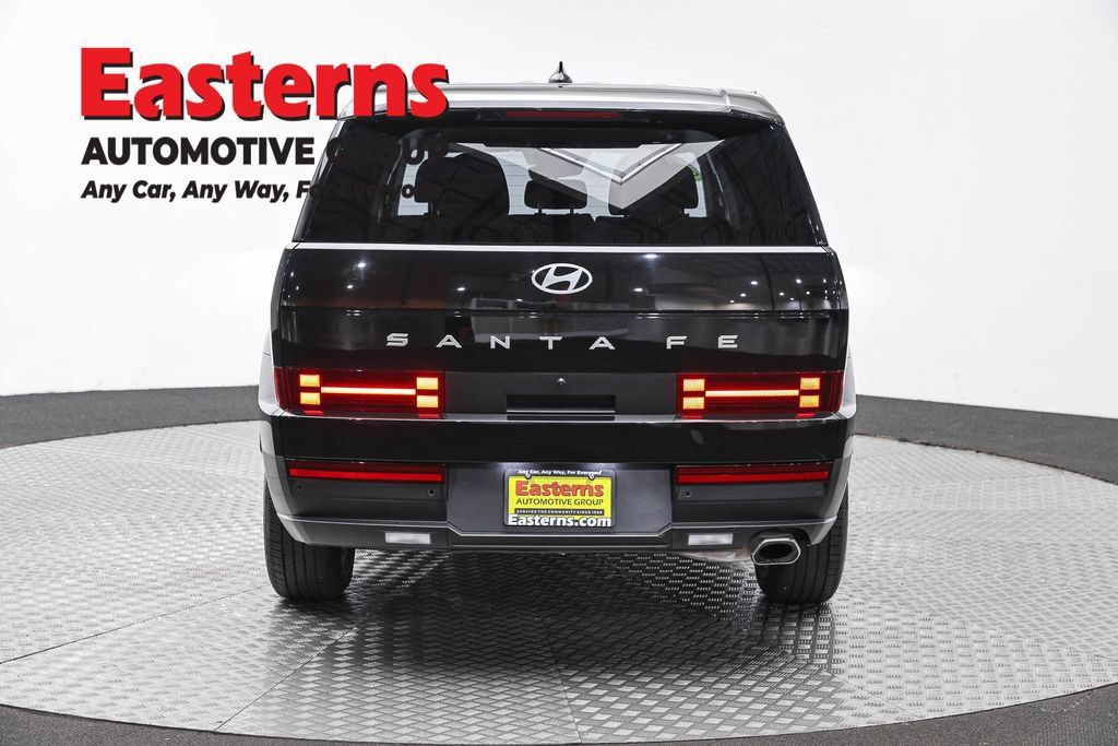 Used 2025 Hyundai Santa Fe SE FWD image 6