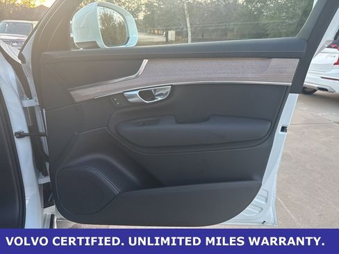 Certified 2025 Volvo XC90 B6 Plus image 10